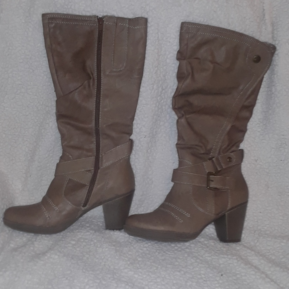 Baretraps Brown Boots with heel, zippered Sz 8 1/2